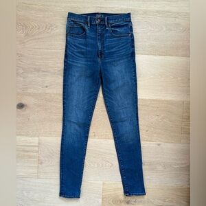 Abercrombie & Fitch Ultra High Rise Super SkinnyJeans size 27 or 4R